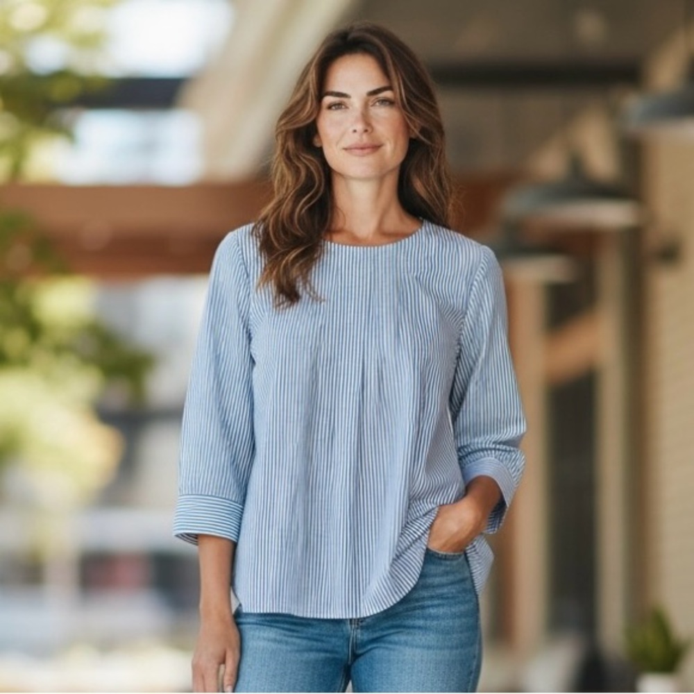 Vineyard Vines seersucker 3/4 length sleeve blouse, size 14